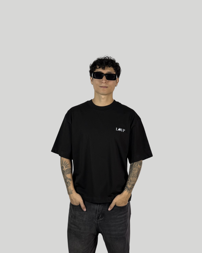 Polo Negro Boxy Fit Deity